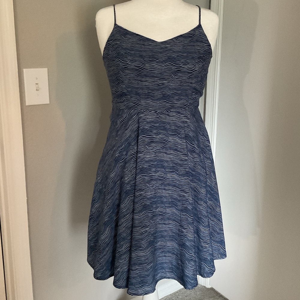 Old Navy Navy Blue Wave Pattern With Spaghetti Straps Dress